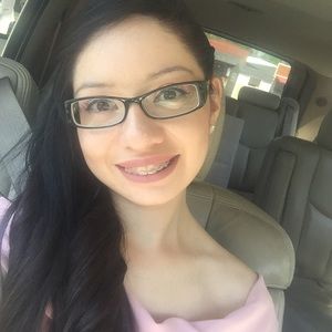 Meet your Posher, Itzel